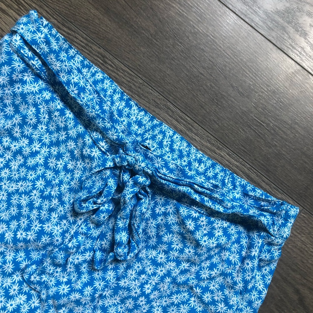 Reitmans 100% Viscose Floral Skort | Size 14 - Picture 3 of 8